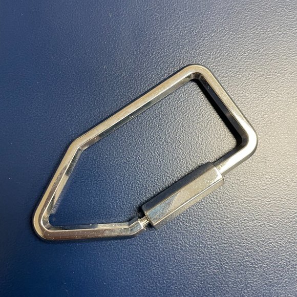 Off White Key Ring - Picture 15 of 16